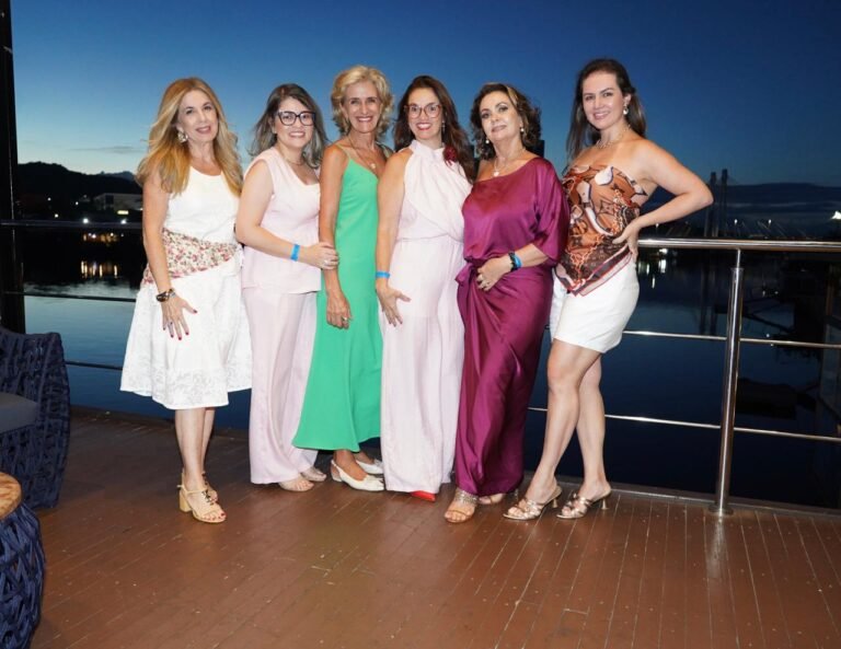 Claudia Louzada, Aline Gomes, Ana Venturim, Carine Rosa, Marilsa Gama, Karine Albani